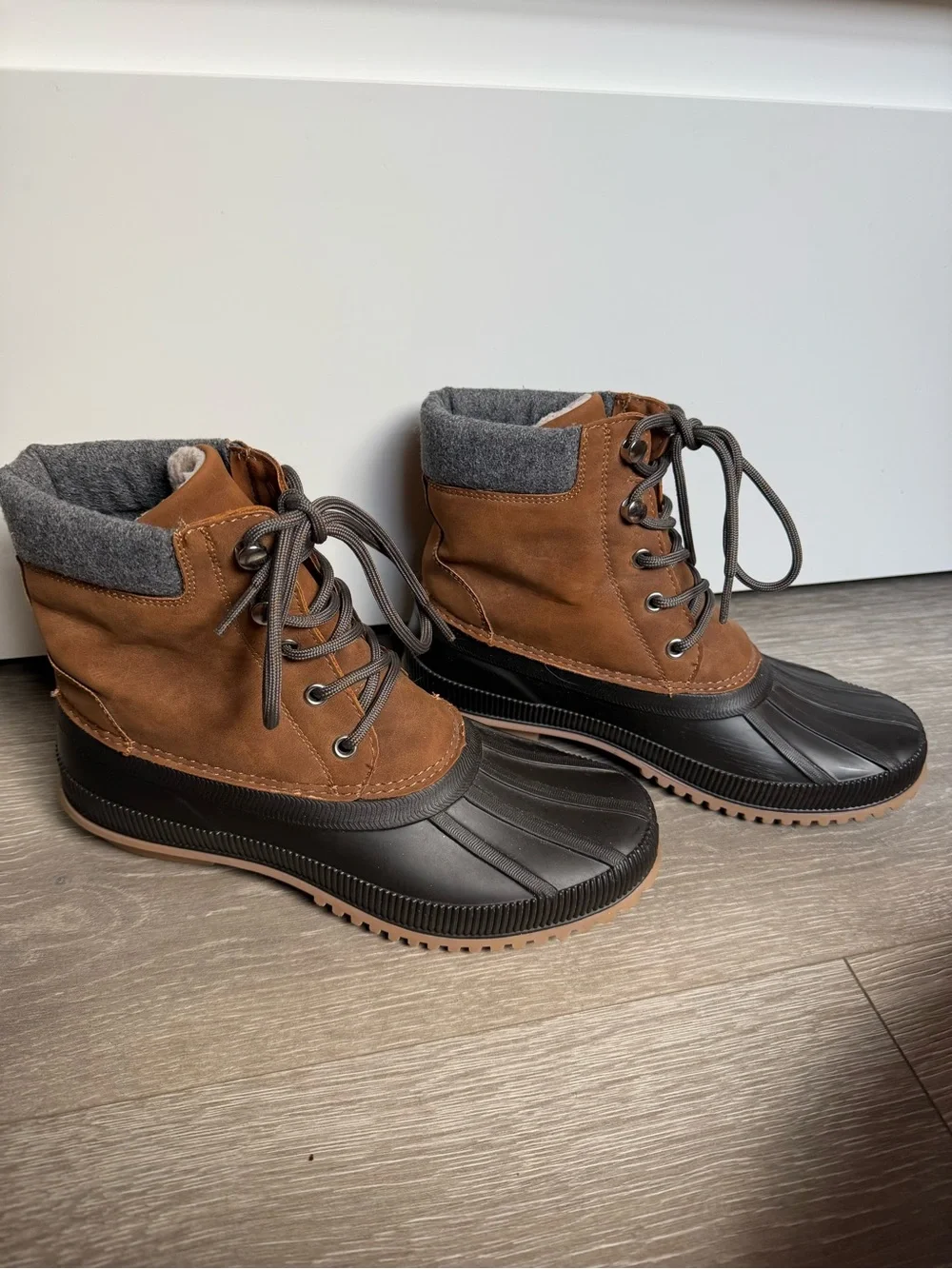 Womens Brown Waterproof Duck Boots - Lace-Up Outdoor Ankle Boots
